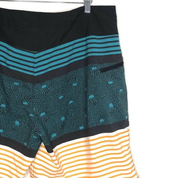 Patagonia Stretch Planing Board Shorts Size 40 - Picture 8 of 10